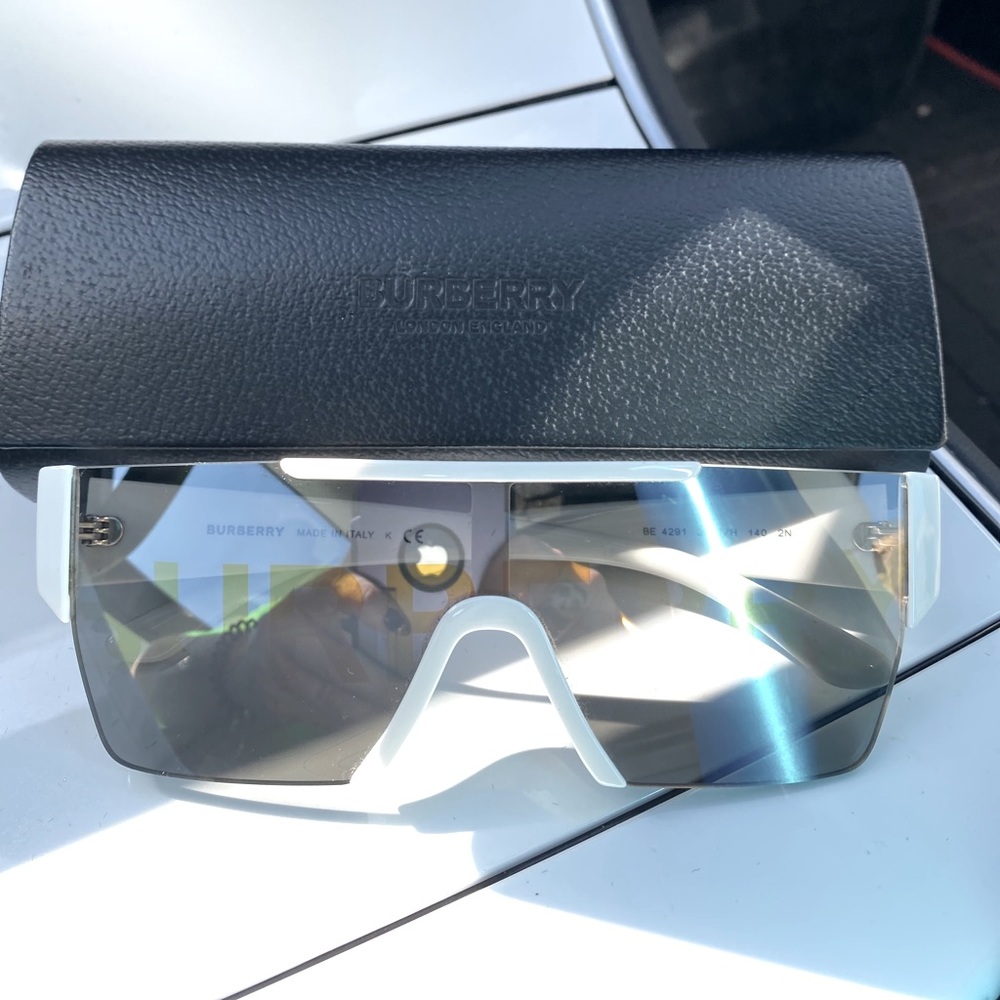 Mint Condition Burberry Sunglasses
